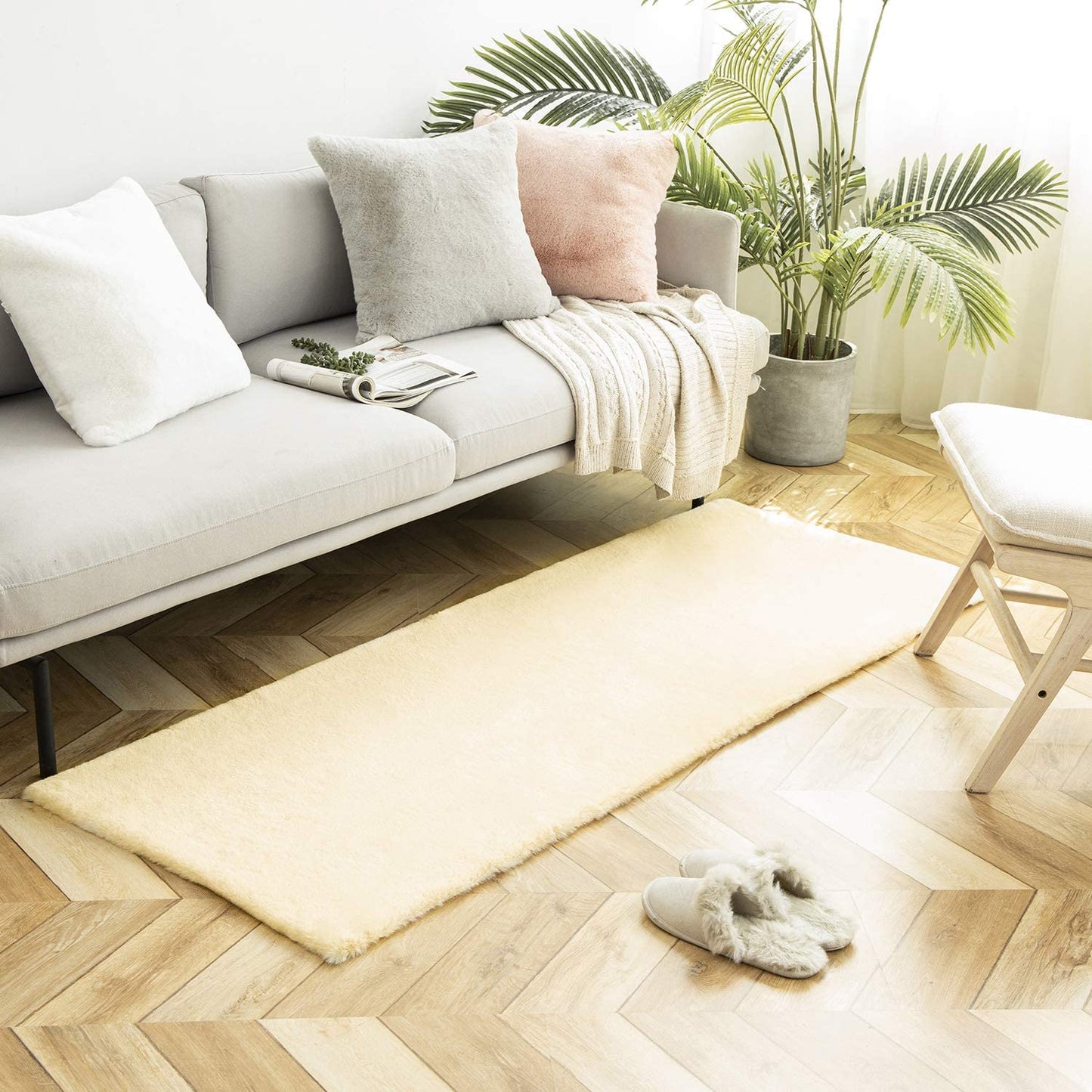 Ultra Soft Faux Rabbit Fur Rug, 2 x 3 Feet