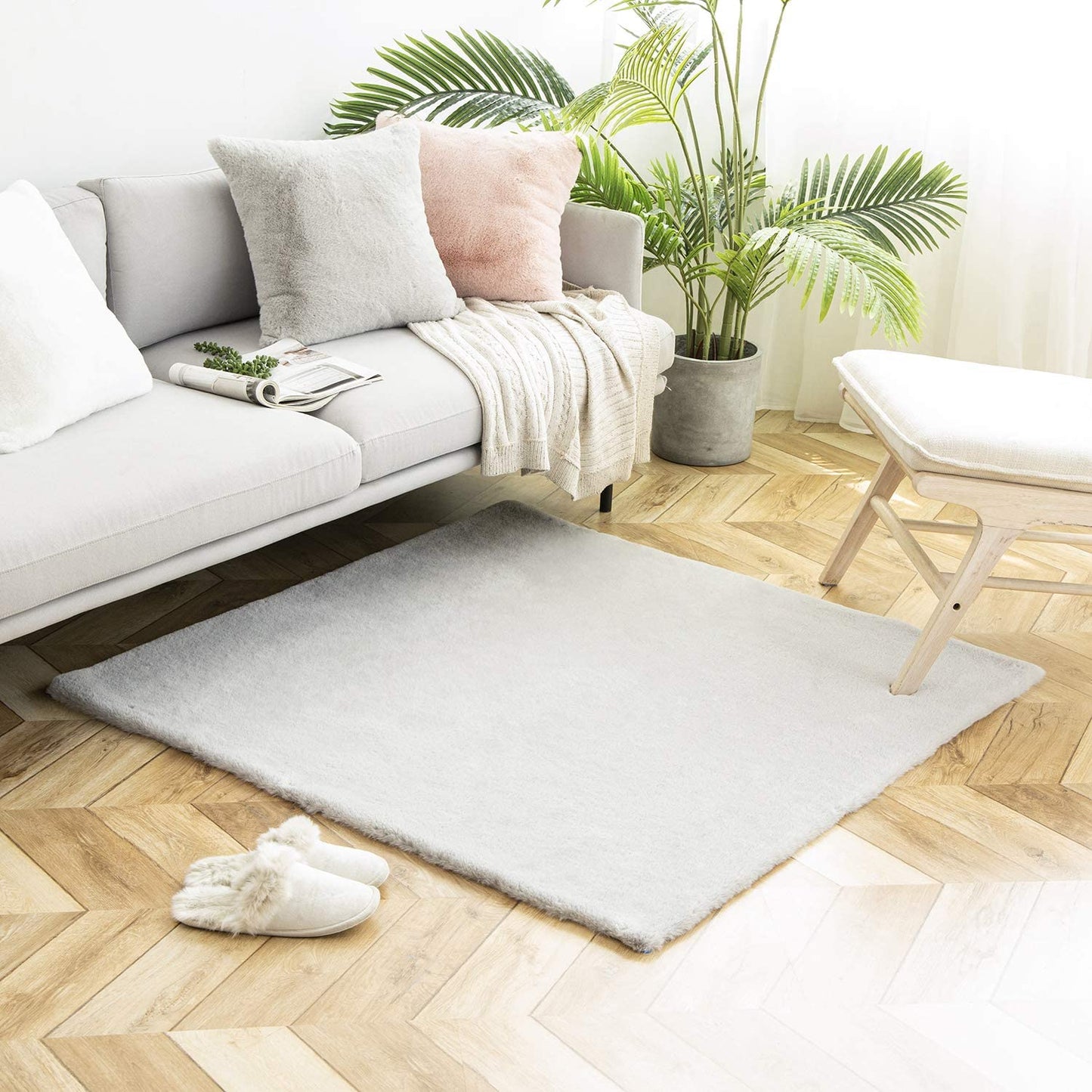 Ultra Soft Faux Rabbit Fur Rug, 2 x 3 Feet