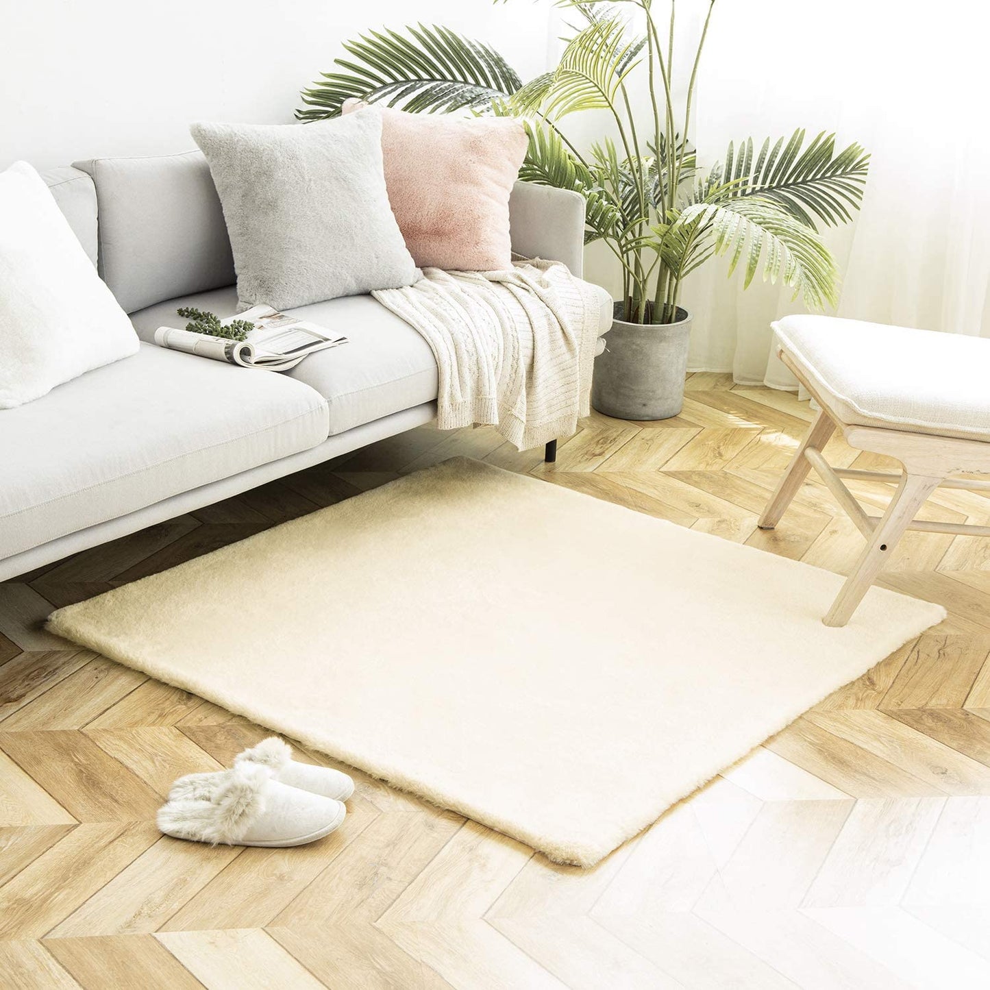 Ultra Soft Faux Rabbit Fur Rug, 2 x 3 Feet