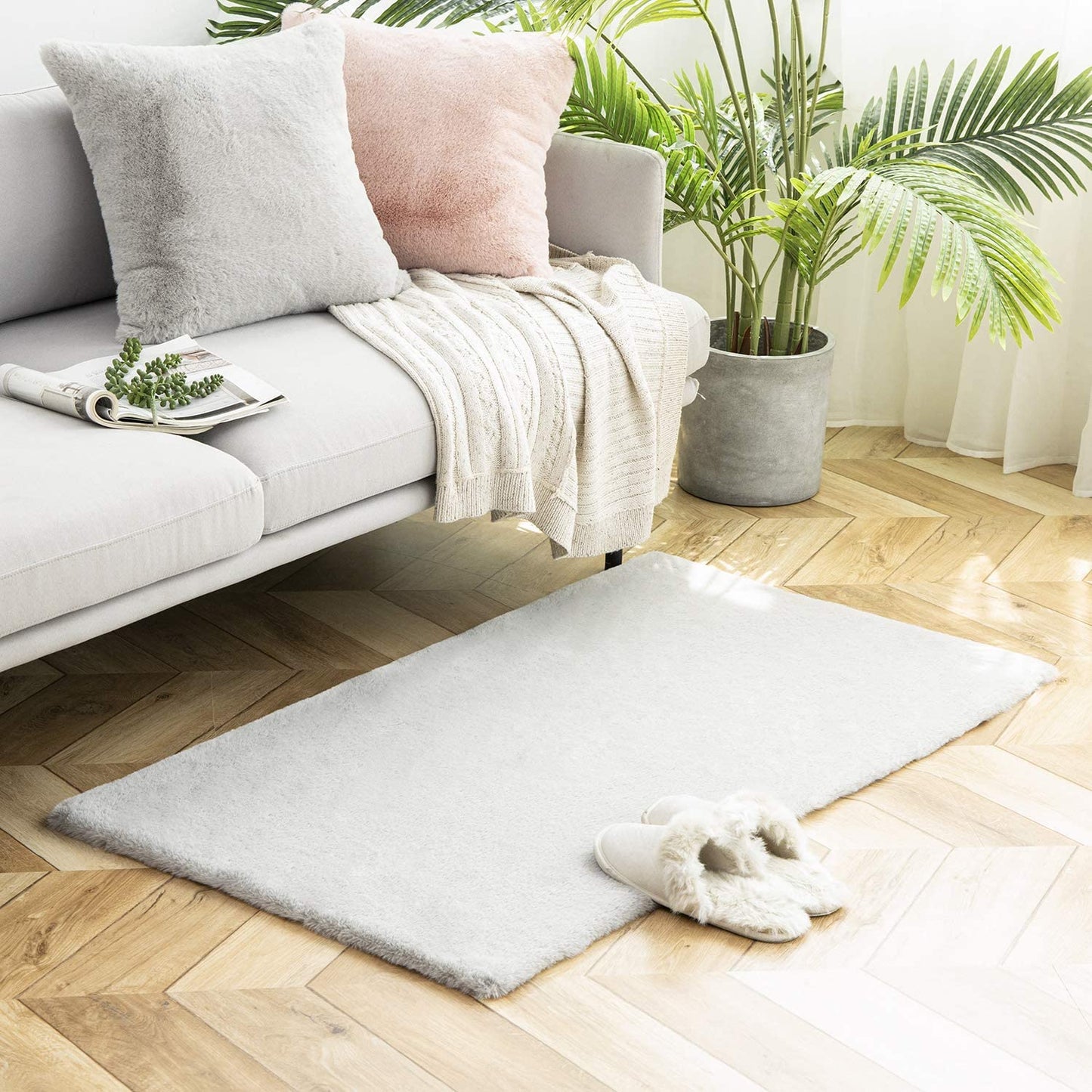 Ultra Soft Faux Rabbit Fur Rug, 2 x 3 Feet